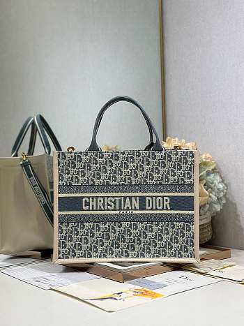 Dior Dioramour Medium Book Tote Chambray 36cm