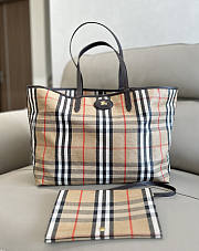 Burberry Medium Highlands Tote 38x16.5x28cm - 1