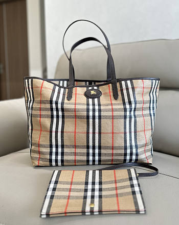 Burberry Medium Highlands Tote 38x16.5x28cm