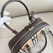 Burberry Highland Bowling Brown Top Handle Bag 33.5x12.5x17cm - 4