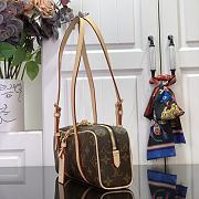 Louis Vuitton LV Hang On Bag 26x11.5x6.5cm - 4