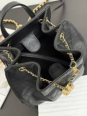 Chanel 25 Backpack Black Caviar Gold 23x23x14cm - 4