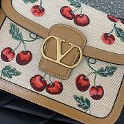 Valentino Garavani 9To5 Shoulder Bag Raffia Cherryfic 24.5x18.5x8cm - 4