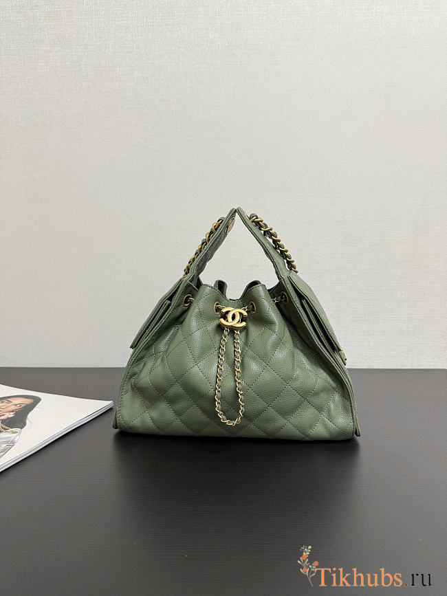 Chanel 25 Small Handbag Green Calfskin Gold 30x26x14cm - 1