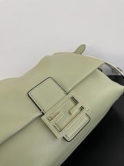 Fendi Mamma Baguette Medium Green Leather Bag 26.5x18x8.5cm - 3