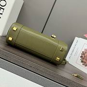 Loewe Amazona 23 Cropped Bag in Nappa Calfskin size 23cm - 2