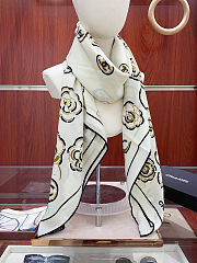 Chanel scarf, featuring a white background with a pattern flower of black 140*140cm - 1