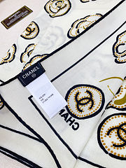 Chanel scarf, featuring a white background with a pattern flower of black 140*140cm - 6