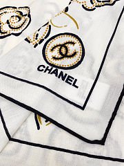 Chanel scarf, featuring a white background with a pattern flower of black 140*140cm - 4