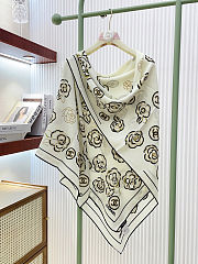 Chanel scarf, featuring a white background with a pattern flower of black 140*140cm - 2