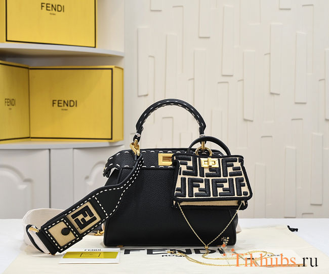 Fendi peekaboo isee Bag black size 23 cm - 1