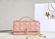 Dior My Dior Mini Bag in Cannage lambskin in pink size 21cm - 2