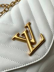 Louis Vuitton New Wave Chain Bag 24x14x9cm - 2