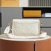 Louis Vuitton Diane Monogram Empreinte Leather handbag in a cream color 23*16*8.5cm - 6