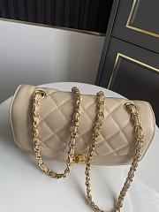 Chanel Diana bag in beige lambskin beige 22.5×14×7cm - 2