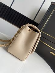 Chanel Diana bag in beige lambskin beige 22.5×14×7cm - 5