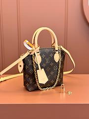 Louis Vuitton Lockit BB Monogram handbag 15x19x7cm - 2