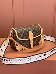 Louis Vuitton Diane Monogram coated canvas bag 9x15x24cm - 5