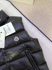 Moncler Enfant padded logo-patch detail gilet in black - 5
