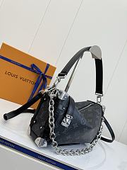 LV MM East West Side Trunk Bag M26226 28x15x7 cm - 4