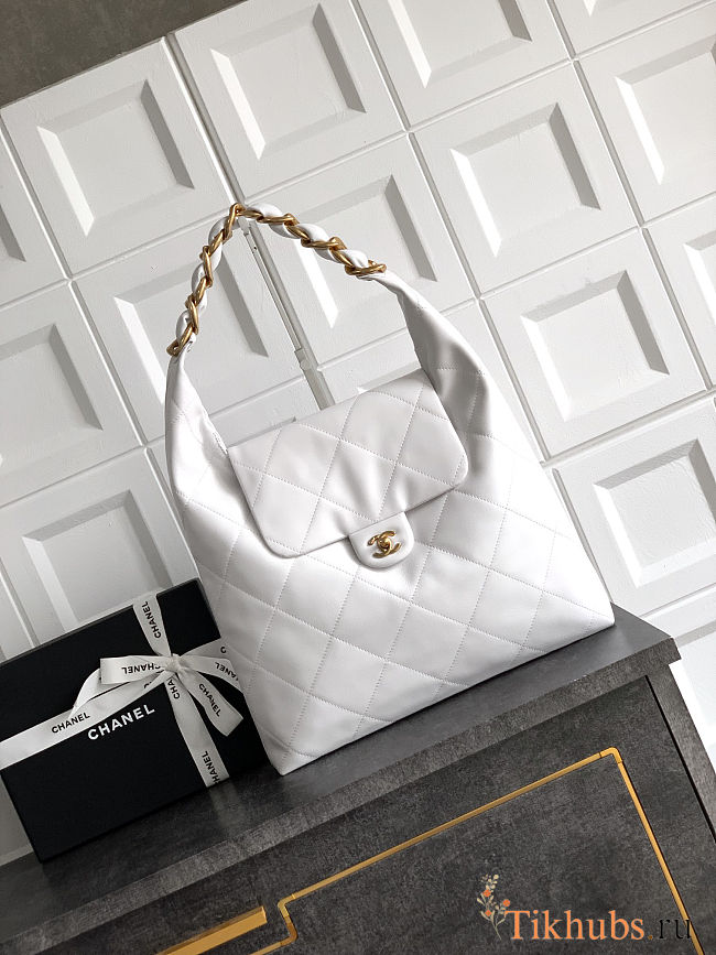 Chanel Maxi Hobo Bag Shiny Calfskin & Gold-Tone Metal White size 34*36*12 cm - 1