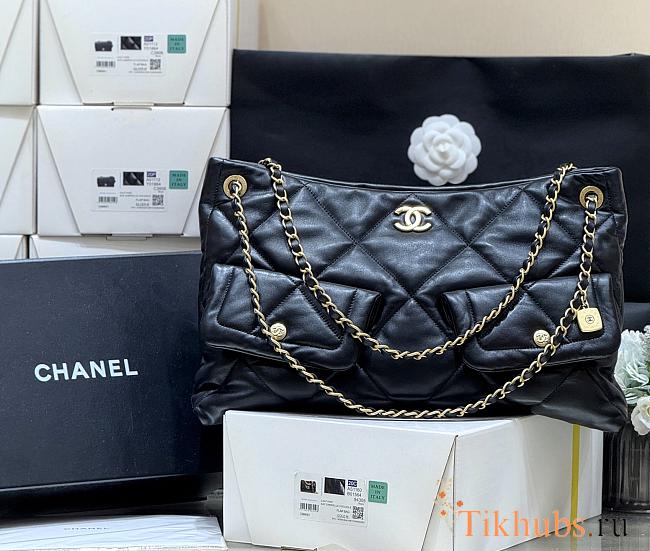 Chanekl Shopping bag Shiny Lambskin & Gold Plated Metal Black 26*38*11cm - 1