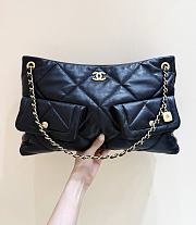 Chanekl Shopping bag Shiny Lambskin & Gold Plated Metal Black 26*38*11cm - 3