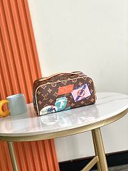 Louis Vuitton Toiletry bag 13x13x24 cm - 1