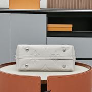 Louis Vuitton CarryAll PM M12917 29x24x12 cm - 4