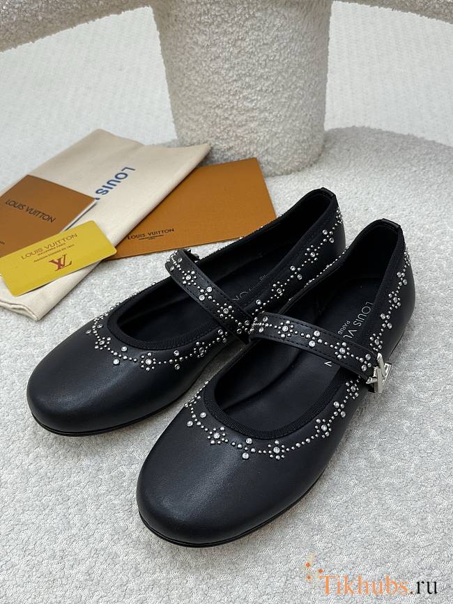 Louis Vuitton Romy Flat Ballerina in black lambskin leather - 1
