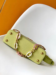 Louis Vuiiton Capucines Chain Taurillon Leather 27x18.x9 cm - 6