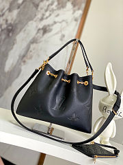 Louis Vuitton LV Bundle Monogram Empreinte bag in black leather M47209 28x20x11.5 cm - 6