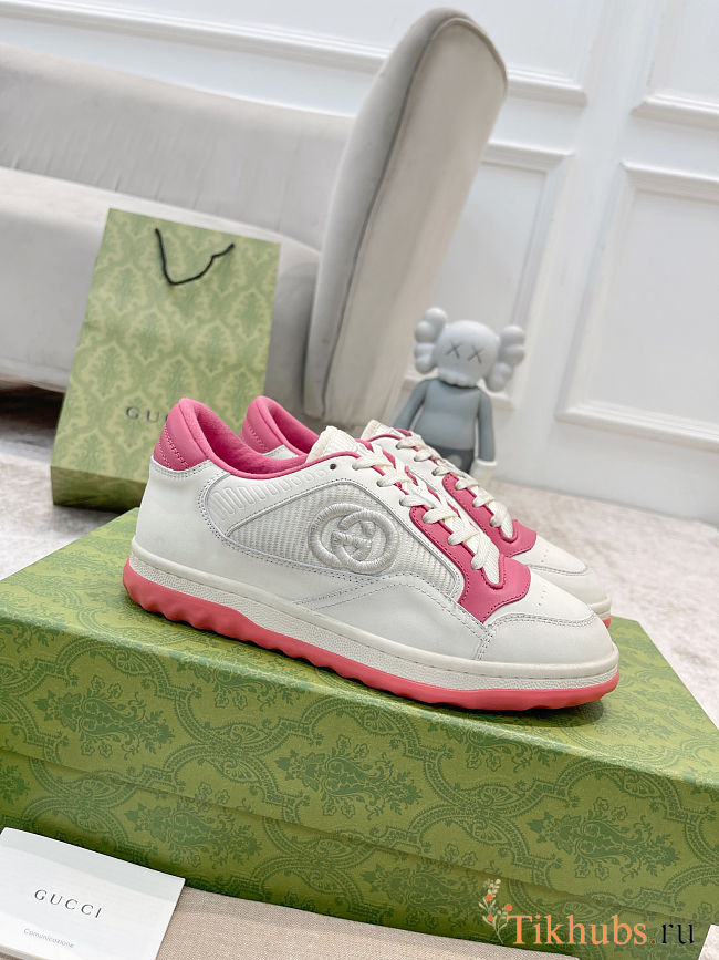 Gucci Mac80 leather low-top sneakers in white with pink - 1