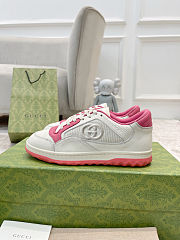 Gucci Mac80 leather low-top sneakers in white with pink - 5