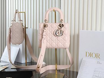 Lady Dior bag in powder pink cannage lambskin 20×17×8cm