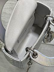 Lady Dior Mini Bag in silver iridescent cannage lambskin 17x7x15cm - 4
