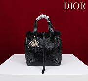 Dior Medium Toujours bag in Macrocannage calfskin 18.5x18.5x12 cm - 2