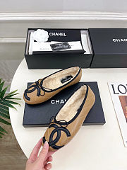 Chanel ballet flats with a black CC logo and bow  - 5