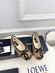 Chanel ballet flats with a black CC logo and bow  - 4