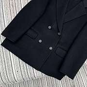 Prada women's coat, made from wool and cashmere - 3