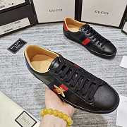 Gucci Ace embroidered 'Bee' sneaker in black leather - 6