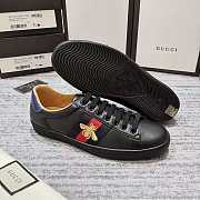 Gucci Ace embroidered 'Bee' sneaker in black leather - 4
