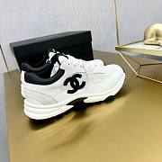 Chanel sneakers in a classic black and white - 2
