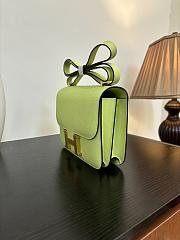 Hermès Constance 18 Jaune Bourgeon in Chevre Mysore, silver hardware  - 5