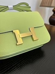 Hermès Constance 18 Jaune Bourgeon in Chevre Mysore, silver hardware  - 4