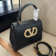 Valentino Garavani VSLING top handle bag in black  22x17x9 cm - 6