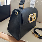 Valentino Garavani VSLING top handle bag in black  22x17x9 cm - 5