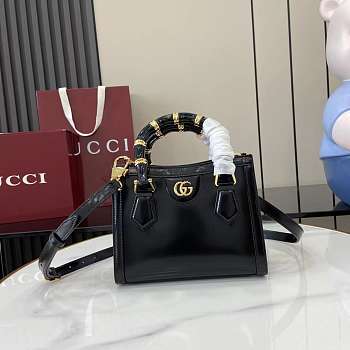 Gucci Diana mini tote bag in black leather with bamboo handles 20x16x10 cm