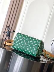 Louis Vuitton Calfskin Monogram Speedy P9 Bandouliere 25 in green M24423 25x15x15 cm - 4