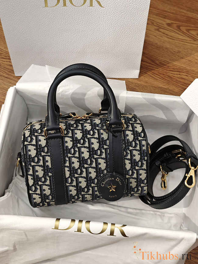  Dior Groove 20 bag in the Dior Oblique jacquard pattern 20.5 x 13.5 x 12 cm - 1